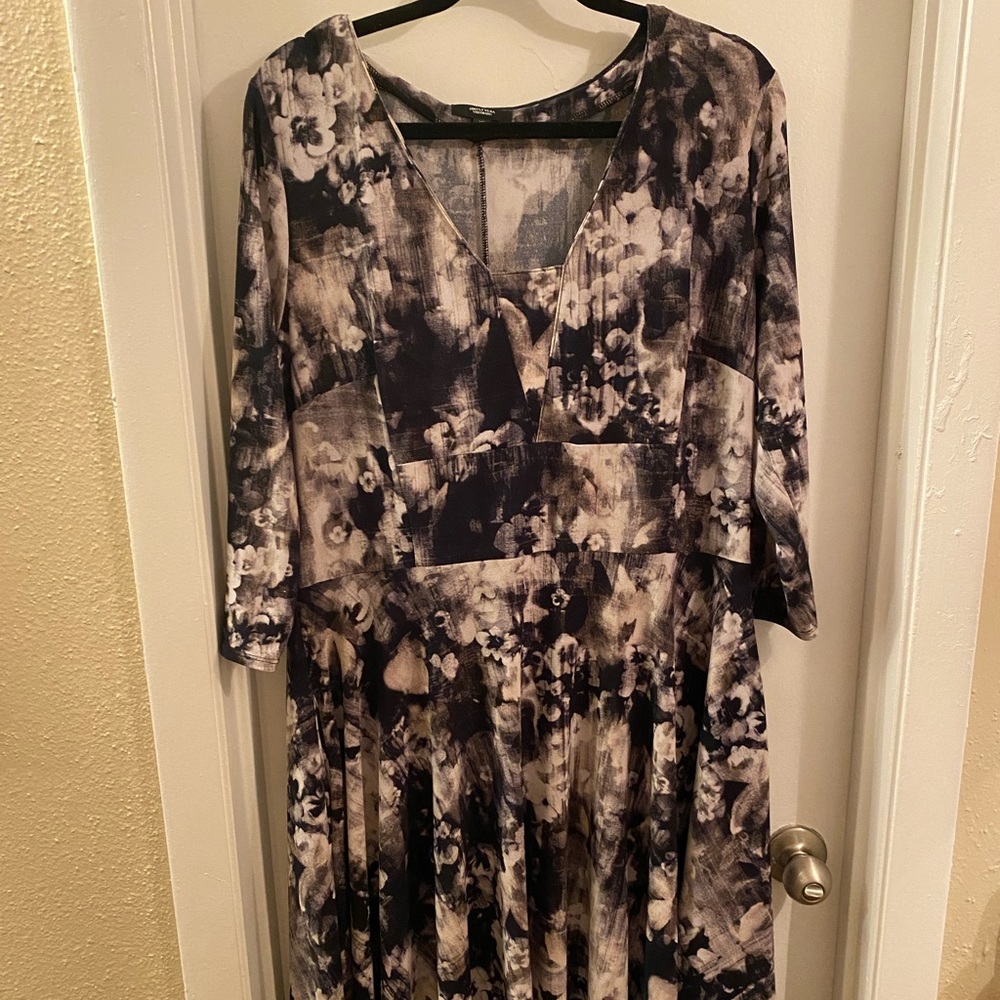 SimplyVera Dress (SENT AS GIFT)